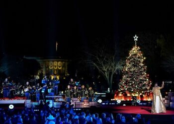 US Presidents and The White Houses Tree Lighting Ceremony